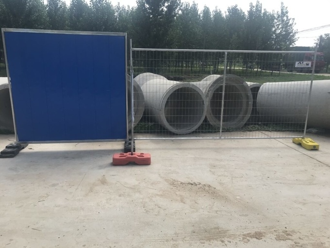 New Zealand Nelson OD 40mm temporary fencing panels x 1.80mm wall thick 2.1mx2.4m width Mesh 60mm x 150mm 0